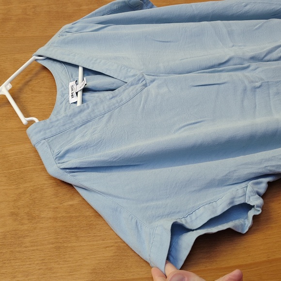 Nine West Jeans Women's  Light Blue Woven Top - Picture 3 of 9